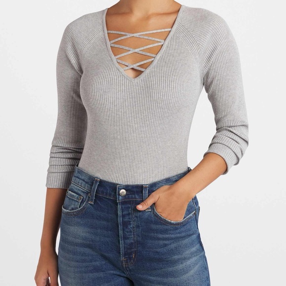 Lety & Me Walker Fitted Sweater Grey Medium NWT STITCH FIX - Picture 2 of 11